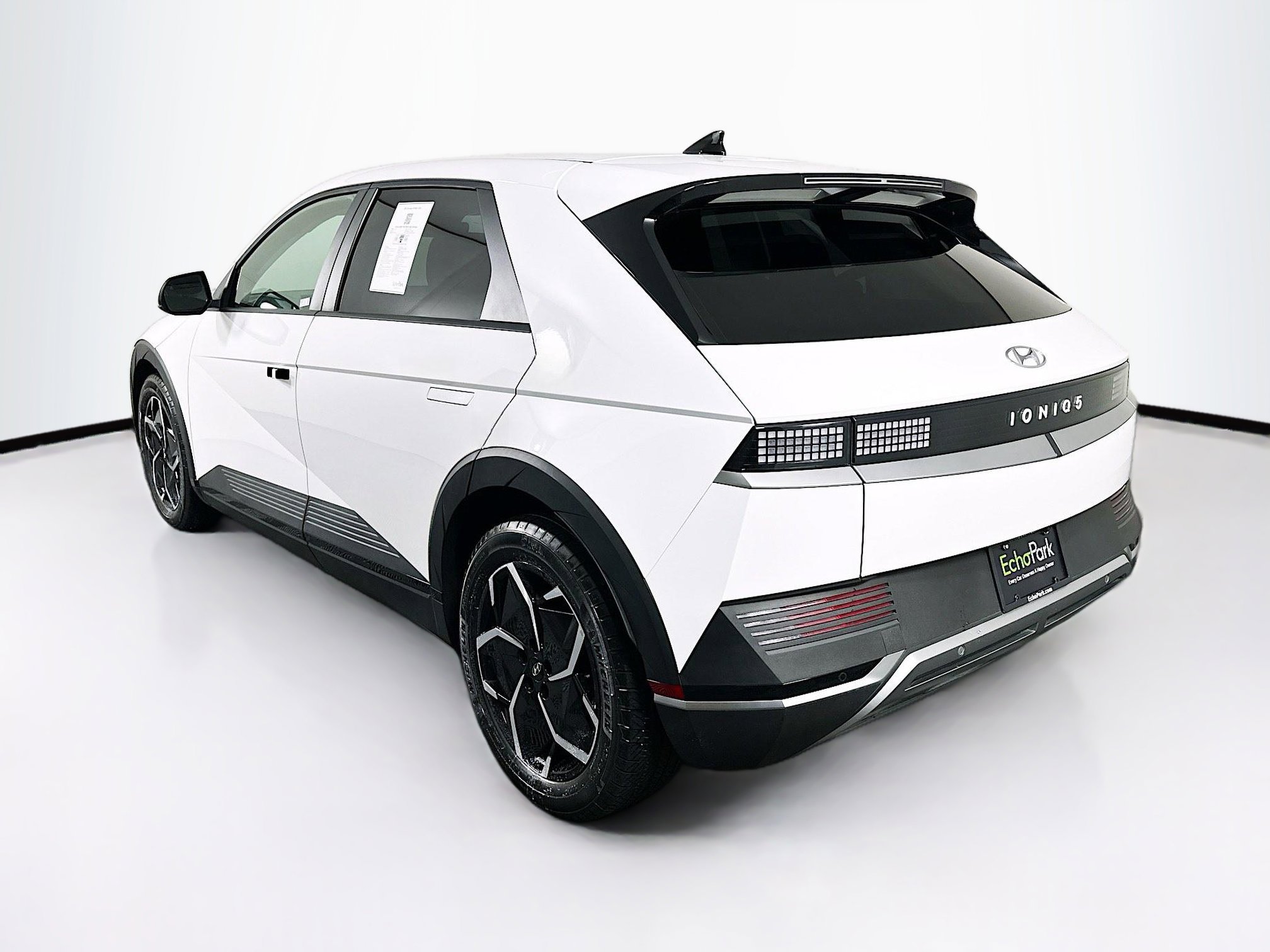 Used 2024 Hyundai Ioniq 5 SEL image 5