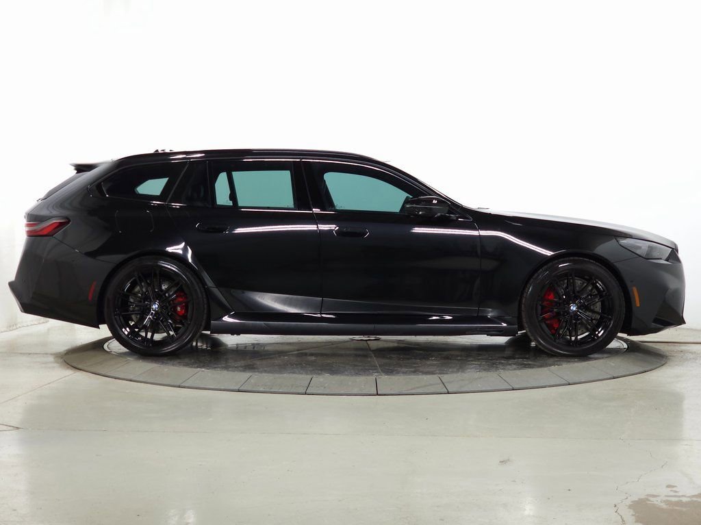 Used 2025 BMW M5 Touring w/ M Driver's Package image 10