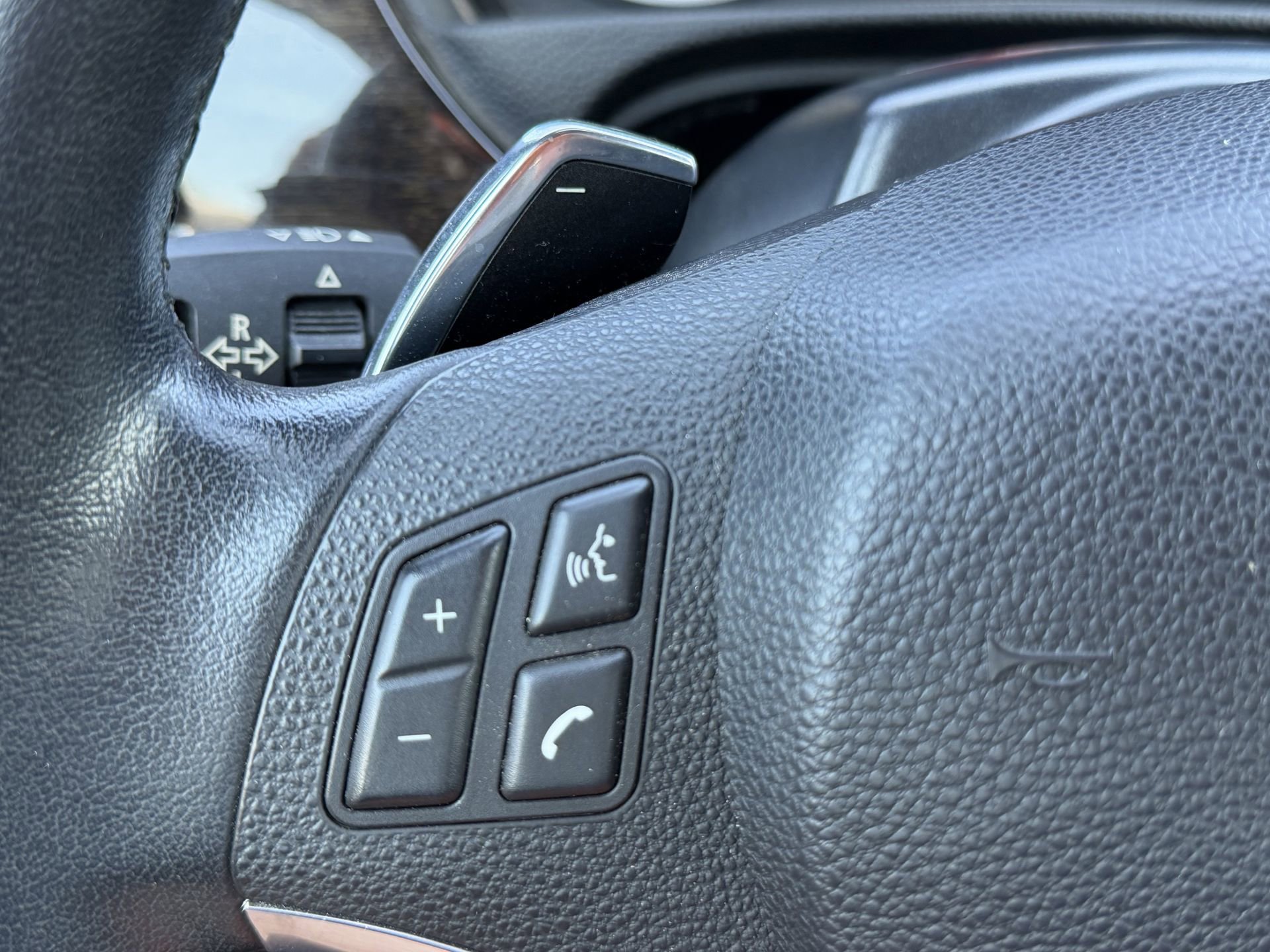 Used 2011 BMW 335i Convertible image 28