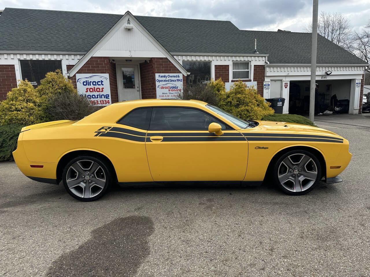 Used 2012 Dodge Challenger R/T RWD image 9