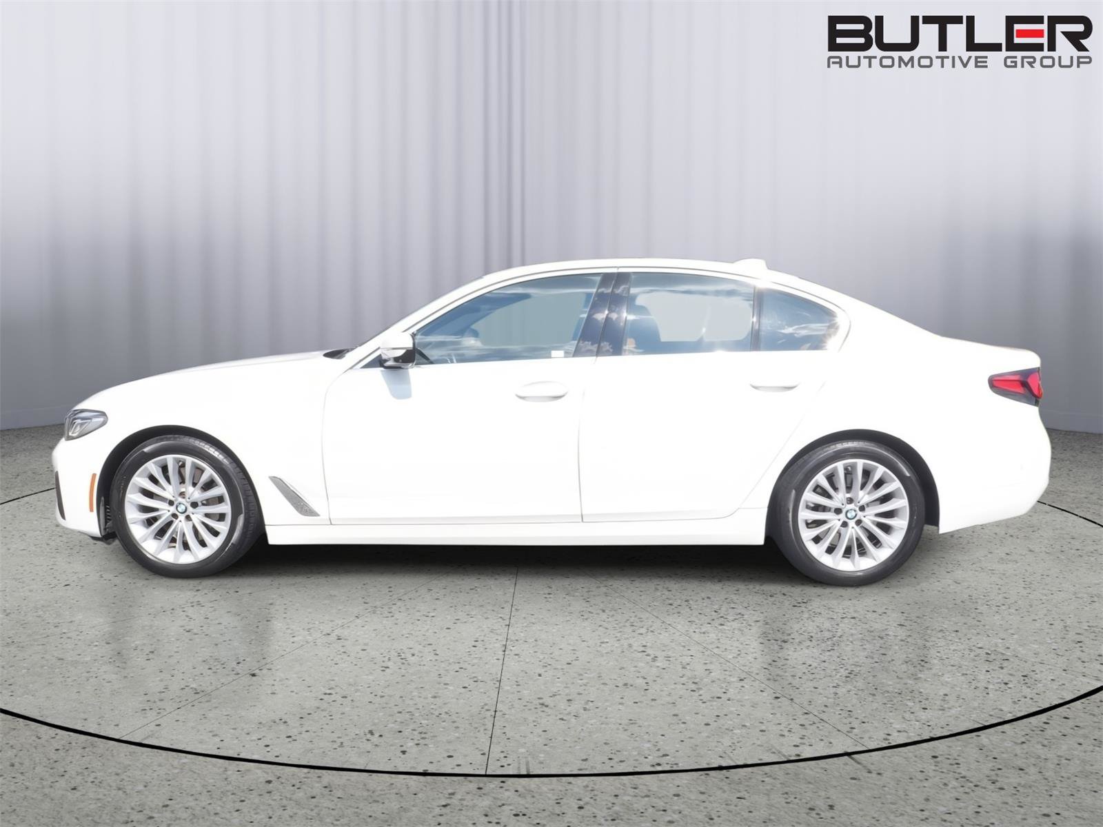 Used 2021 BMW 530i RWD image 3