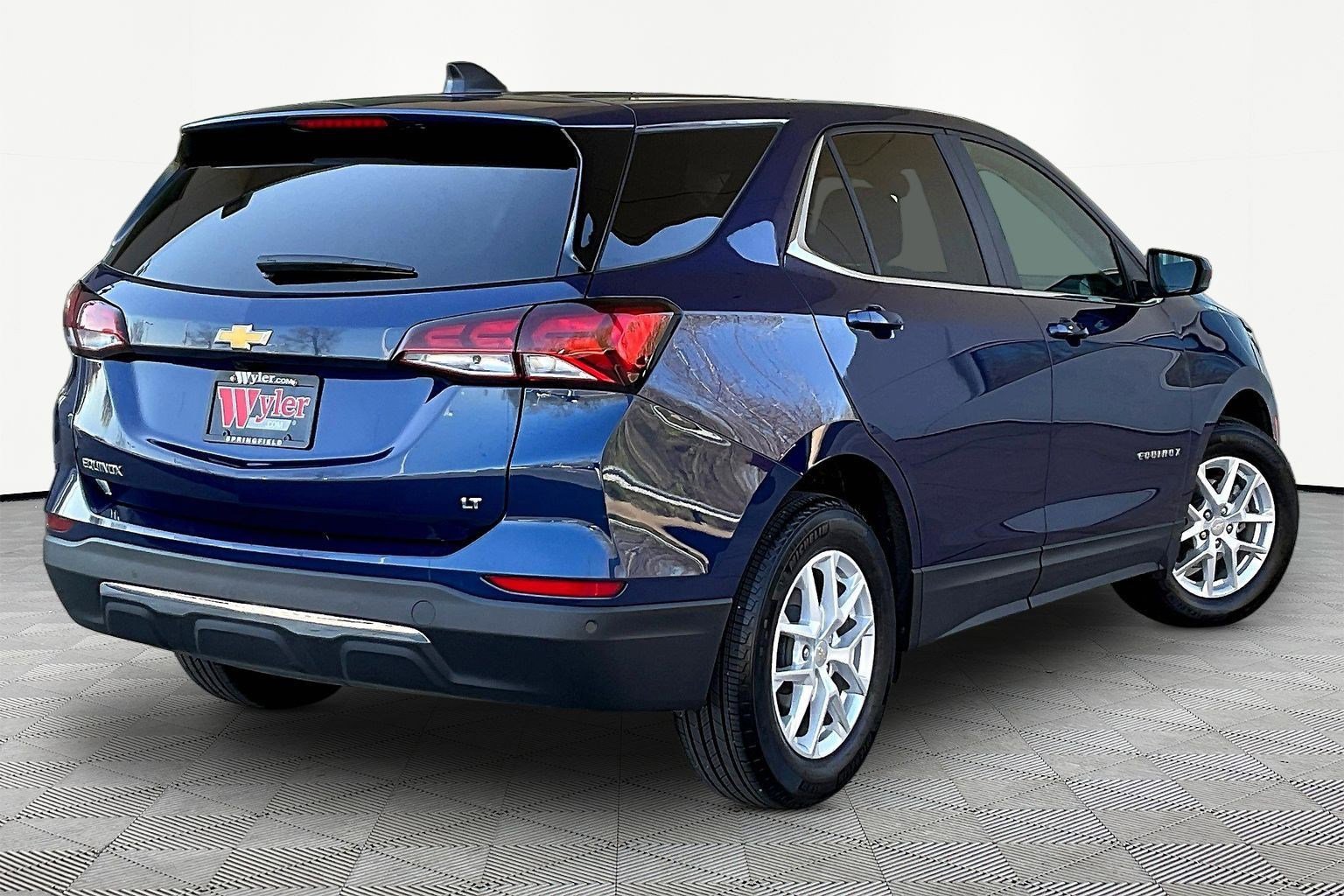 Used 2022 Chevrolet Equinox LT FWD image 6