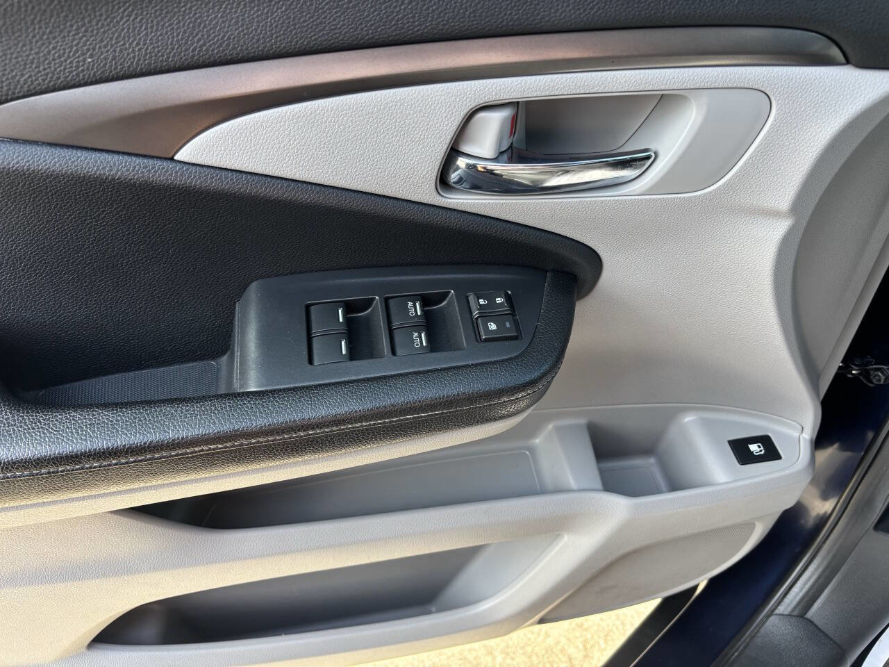 Used 2017 Honda Ridgeline RTS image 29