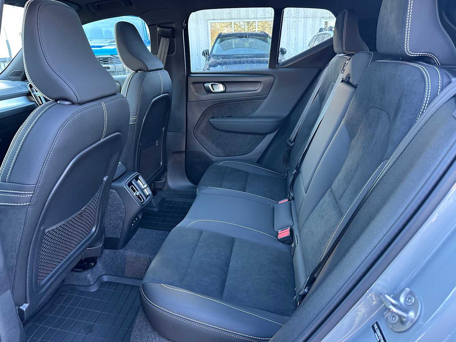 New 2026 Volvo XC40 B5 Ultra w/ Climate Package image 15