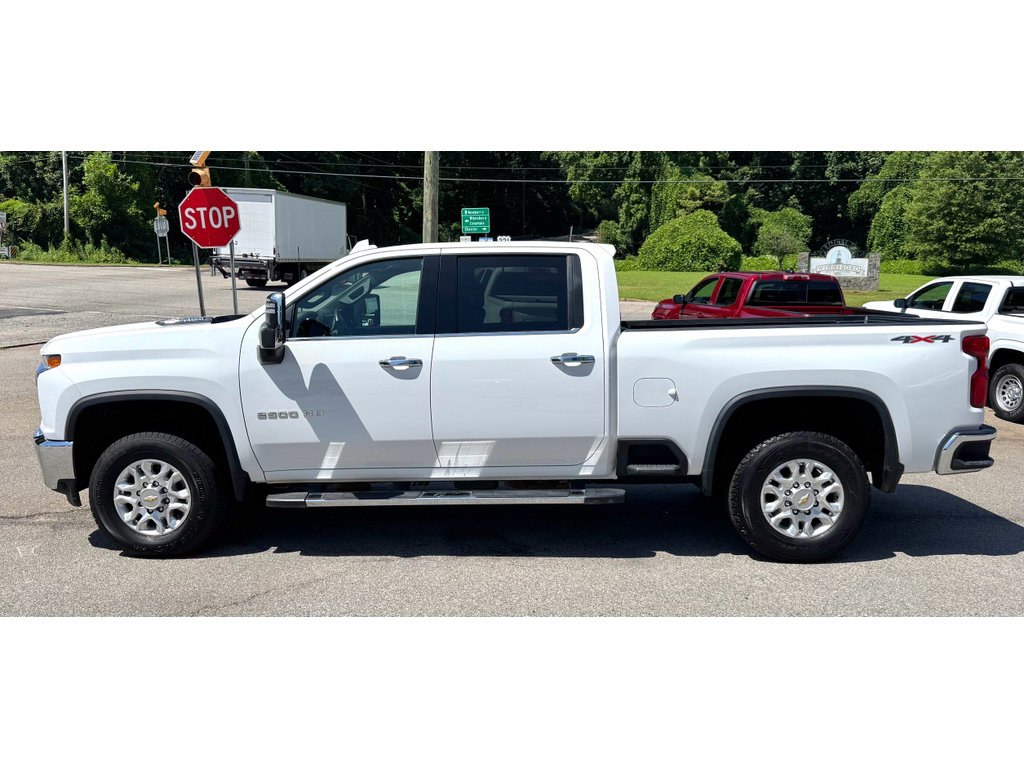 Used 2023 Chevrolet Silverado 2500 LTZ AWD/4WD image 3