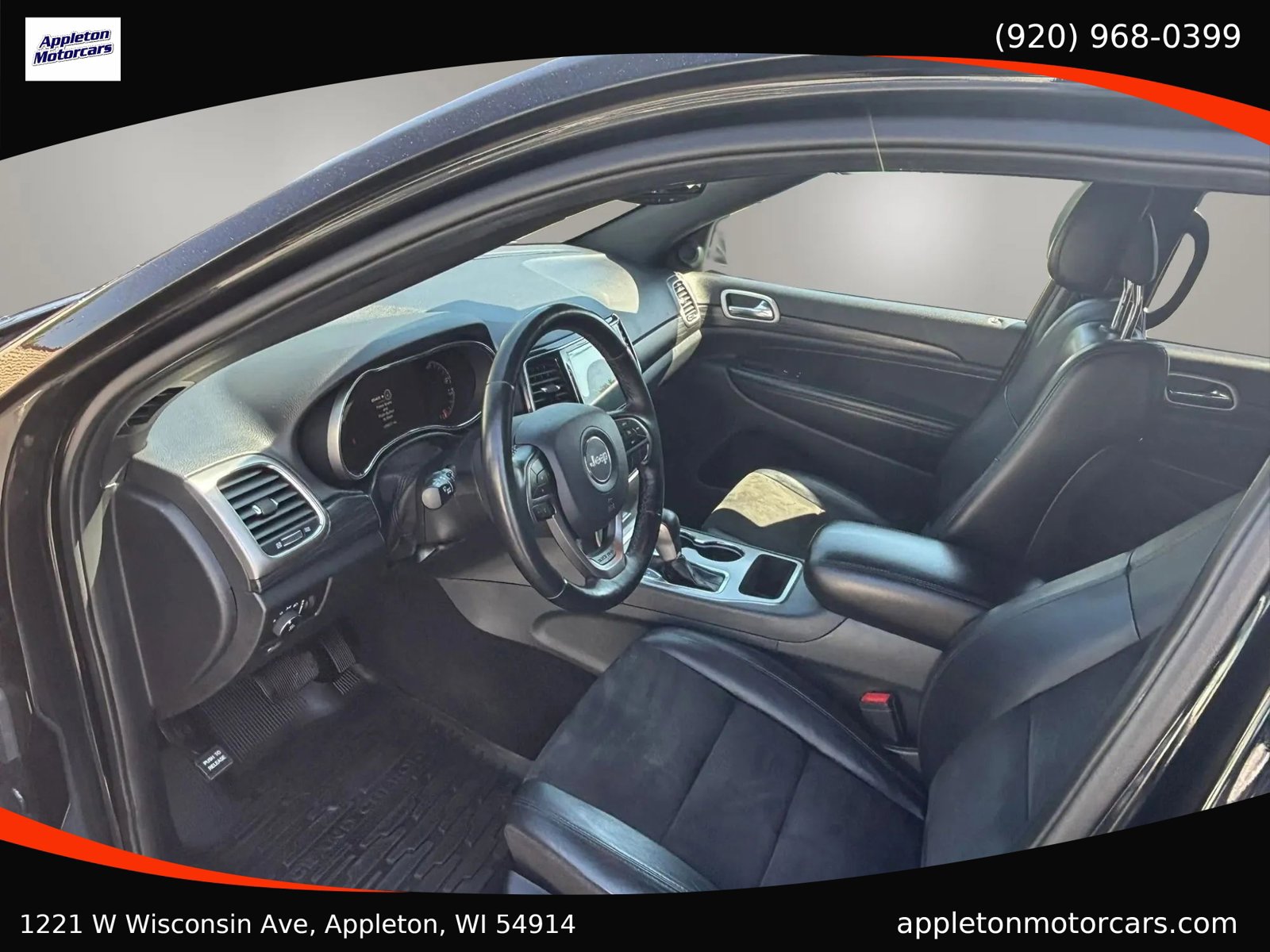 Used 2019 Jeep Grand Cherokee Altitude AWD/4WD image 12