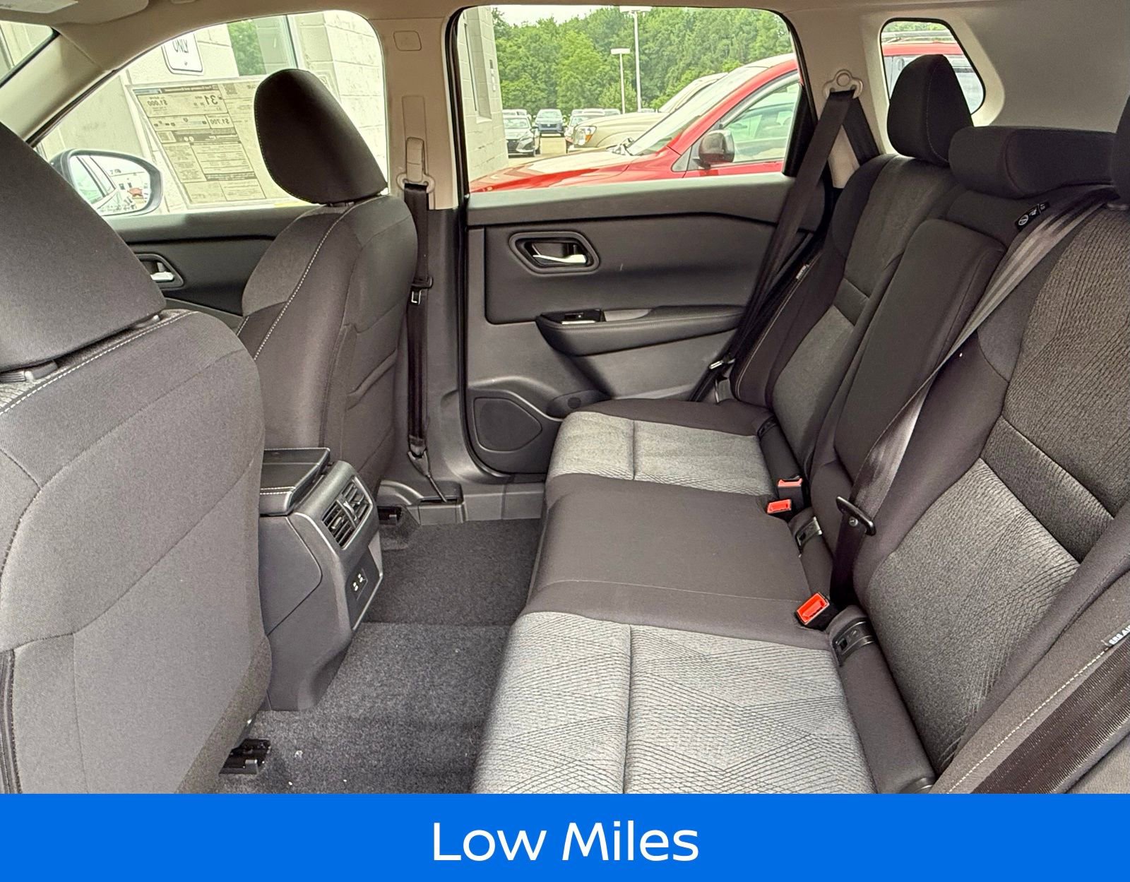 Certified 2025 Nissan Rogue SV image 13