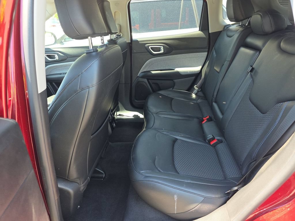 Used 2022 Jeep Compass Latitude AWD/4WD image 6