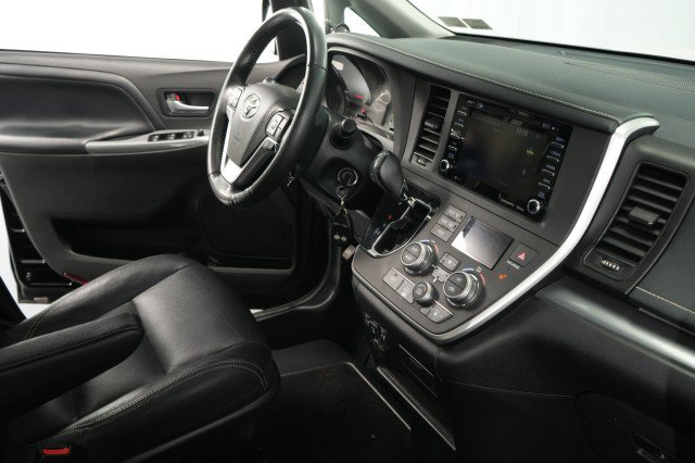 Used 2020 Toyota Sienna SE FWD image 51