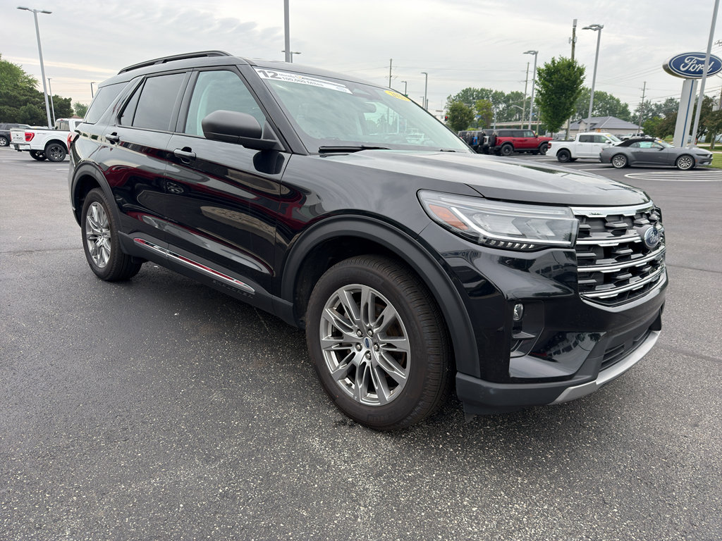 Used 2025 Ford Explorer Active w/ Active Comfort Package AWD/4WD image 4