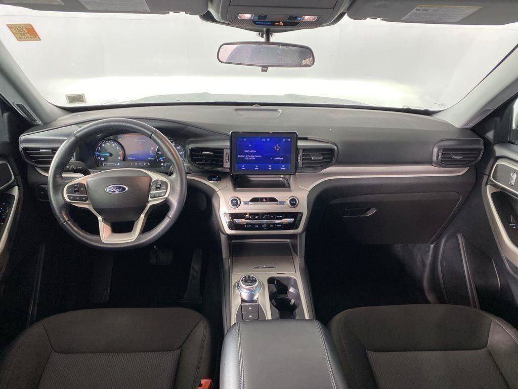 Used 2023 Ford Explorer XLT AWD/4WD image 31