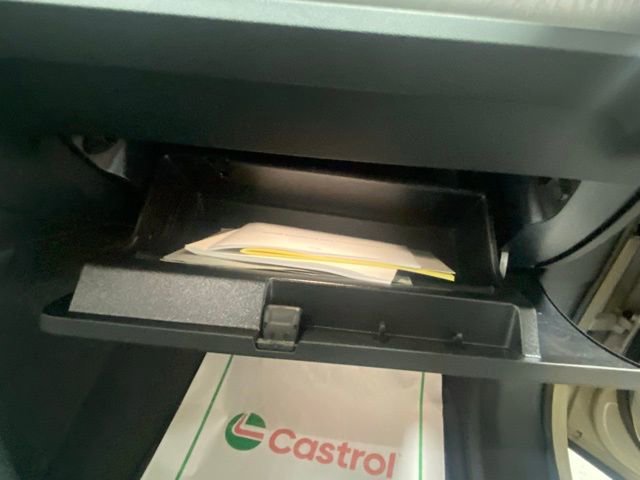 Certified 2025 Volvo XC40 B5 Ultra image 30