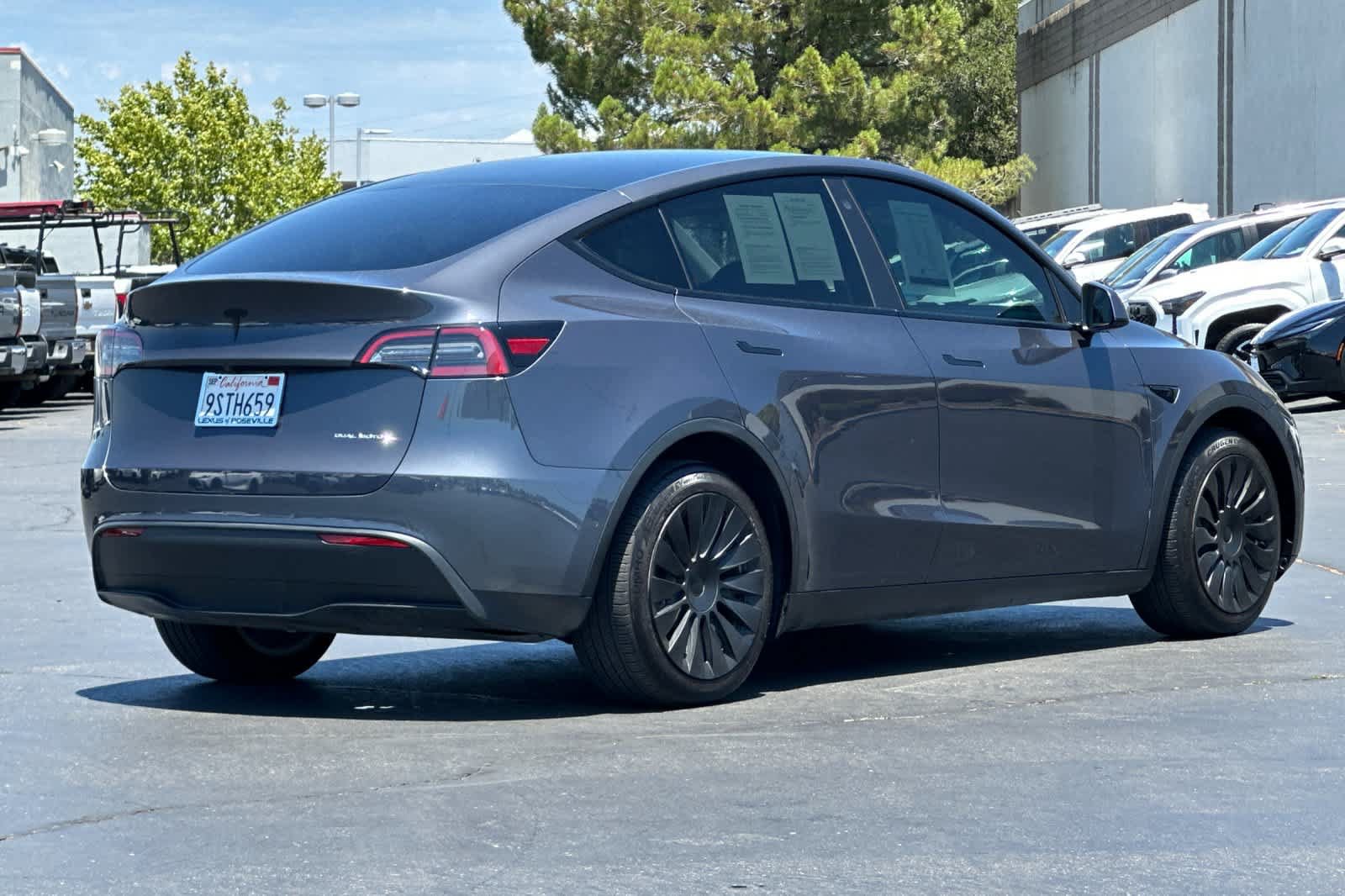 Used 2021 Tesla Model Y Long Range AWD/4WD image 2