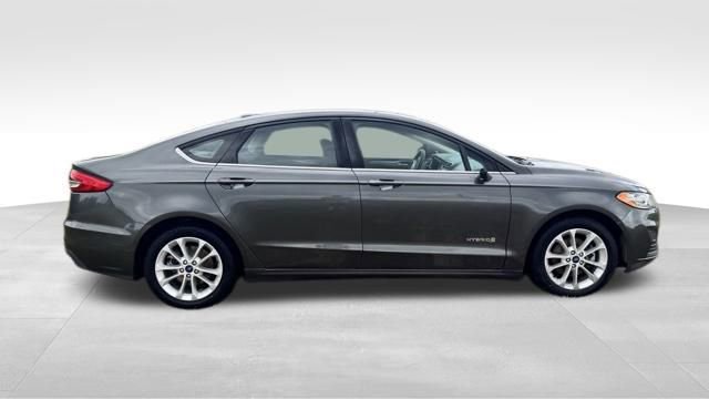 Used 2019 Ford Fusion SE image 5