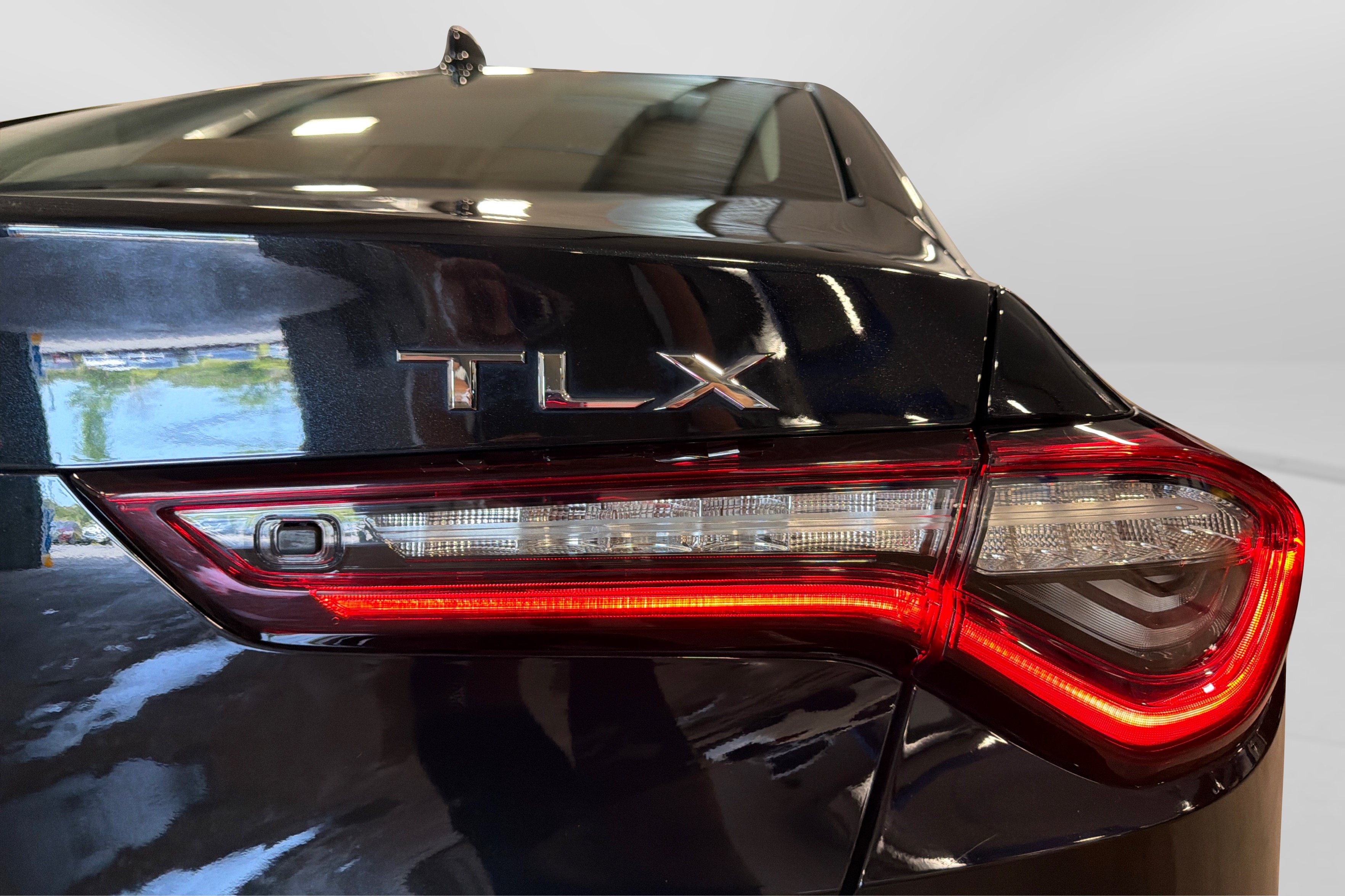 Used 2022 Acura TLX w/ Technology Package FWD image 45
