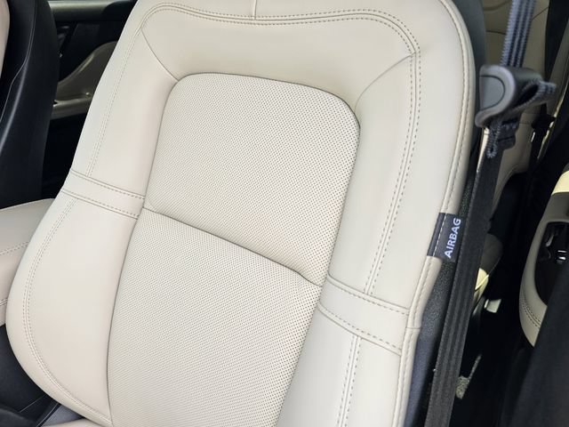 New 2025 Lincoln Corsair Grand Touring AWD/4WD image 14