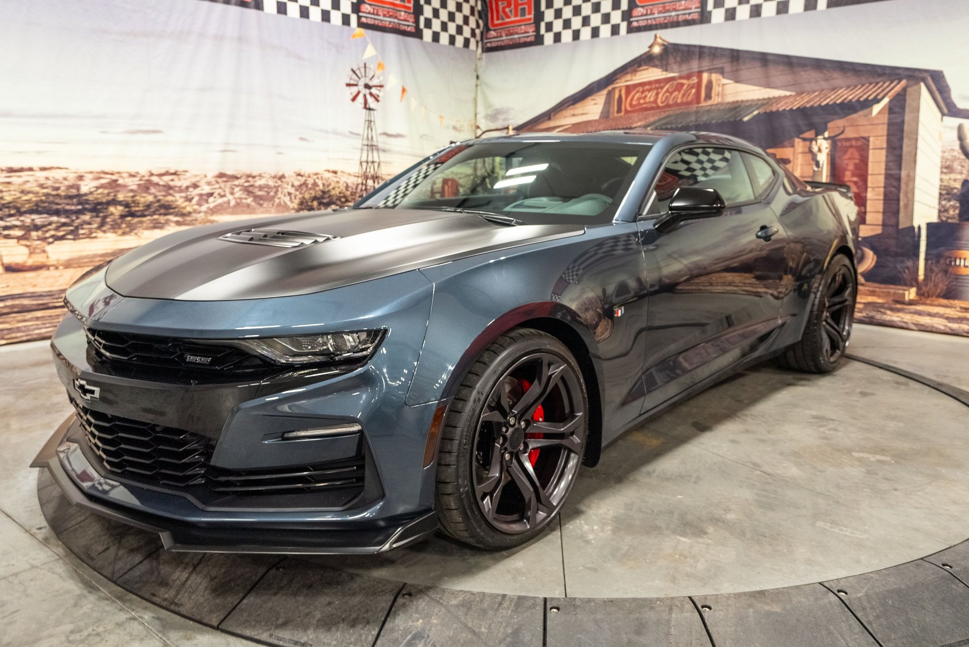 Used 2019 Chevrolet Camaro SS RWD image 2