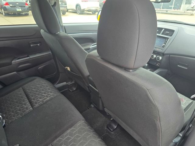 Used 2025 Mitsubishi Outlander Sport ES AWD/4WD image 12