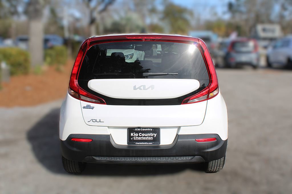 Used 2022 Kia Soul S image 8