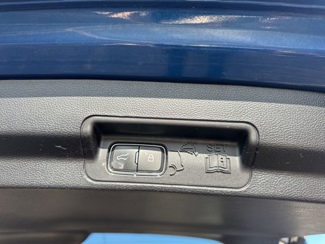 Used 2020 Ford Explorer XLT w/ Equipment Group 202A image 23