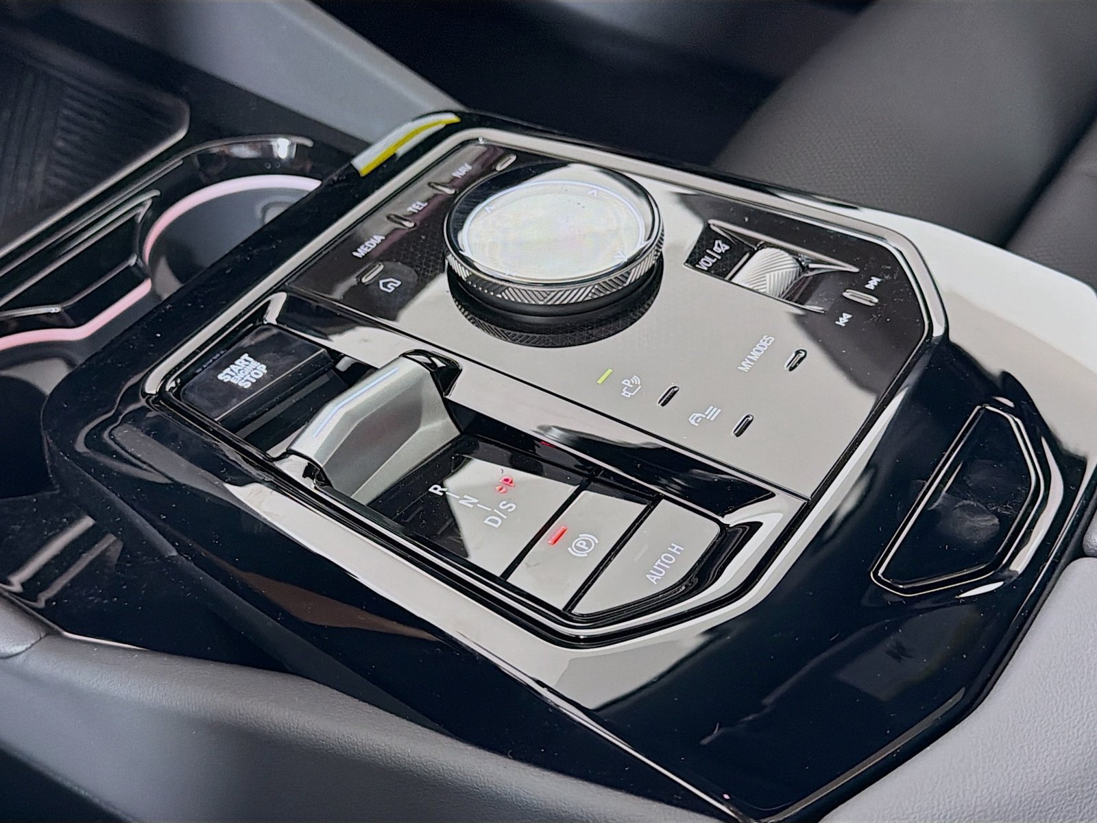 New 2027 BMW 550e xDrive AWD/4WD image 20