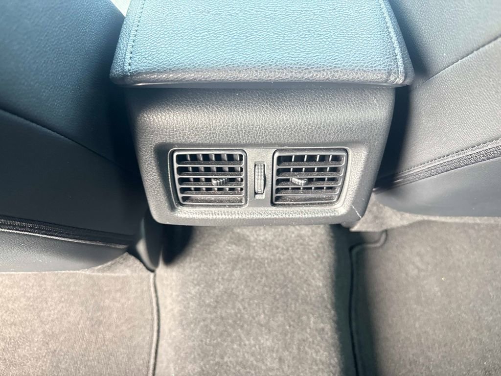 Used 2025 Toyota Camry XSE FWD image 14