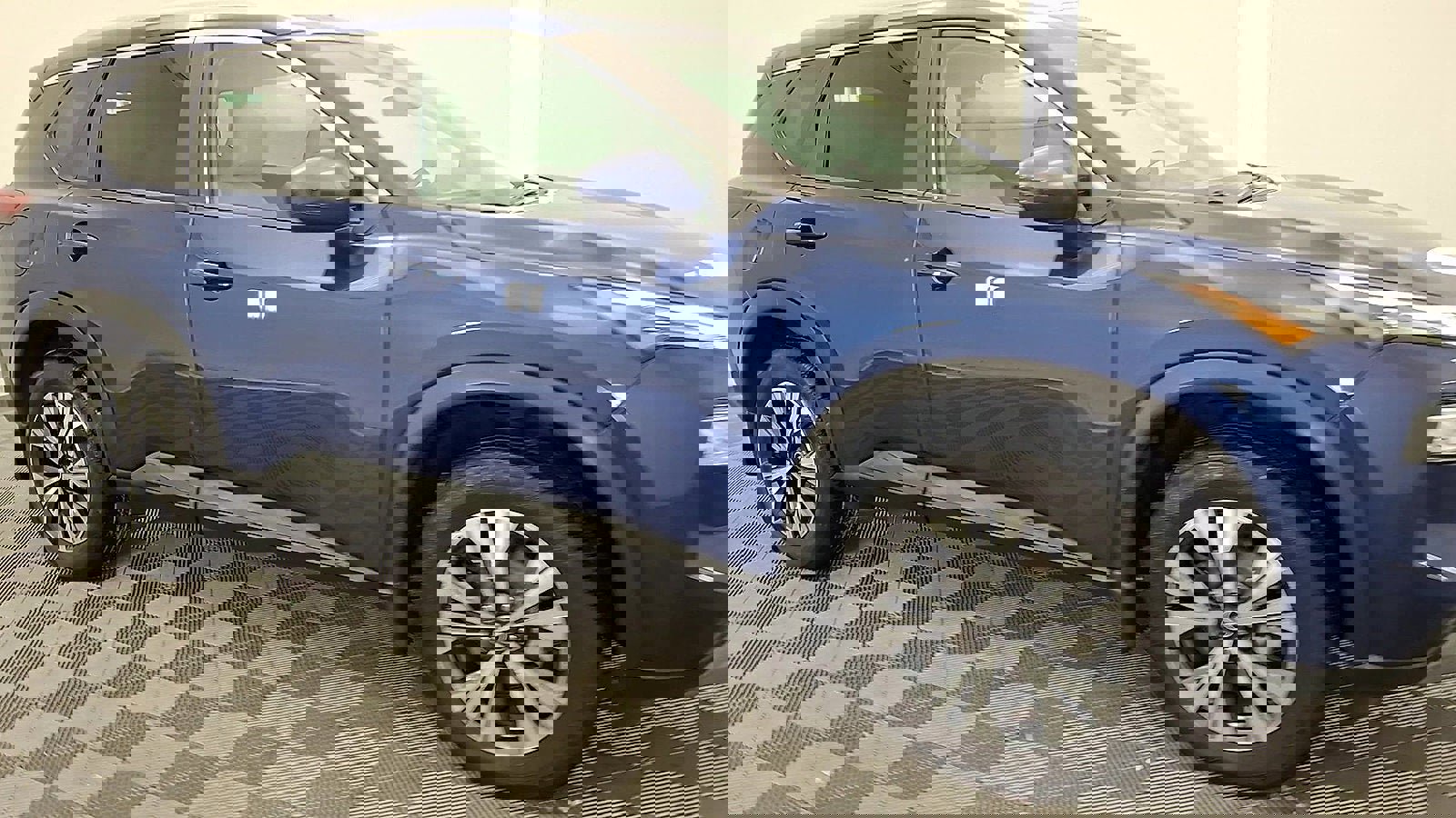 Used 2022 Nissan Rogue SV w/ SV Premium Package image 6