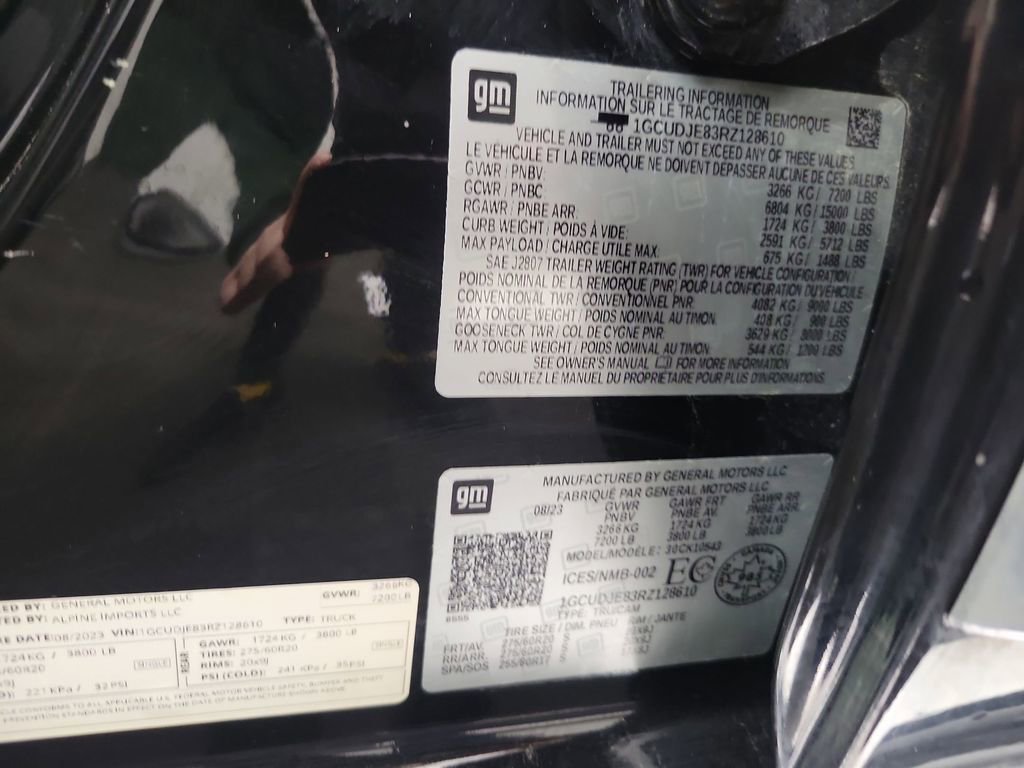 Used 2024 Chevrolet Silverado 1500 High Country w/ Technology Package image 16