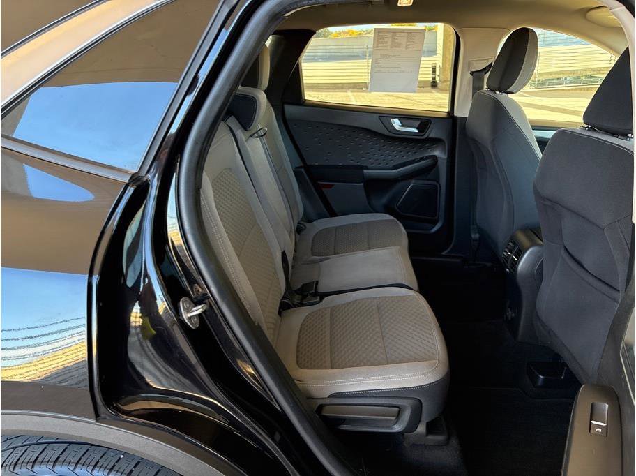 Used 2020 Ford Escape SE image 13