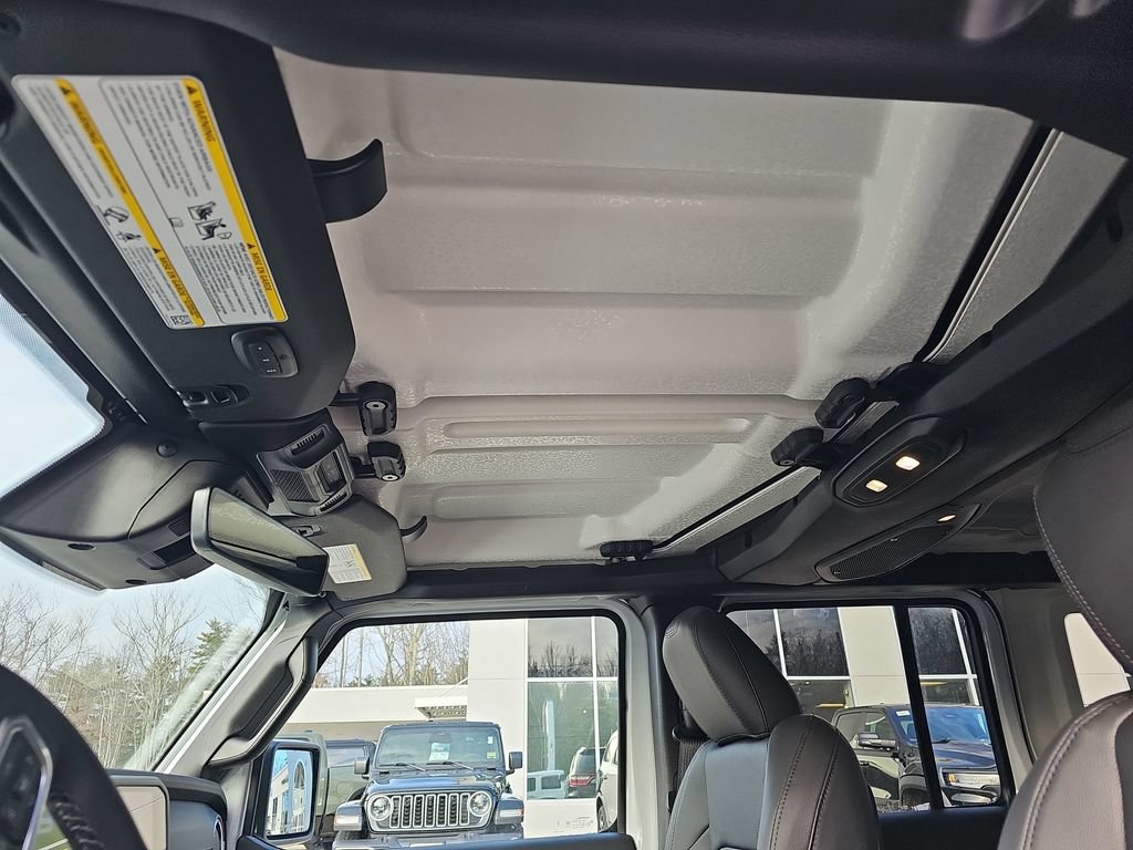 New 2026 Jeep Wrangler Unlimited Sahara AWD/4WD image 22