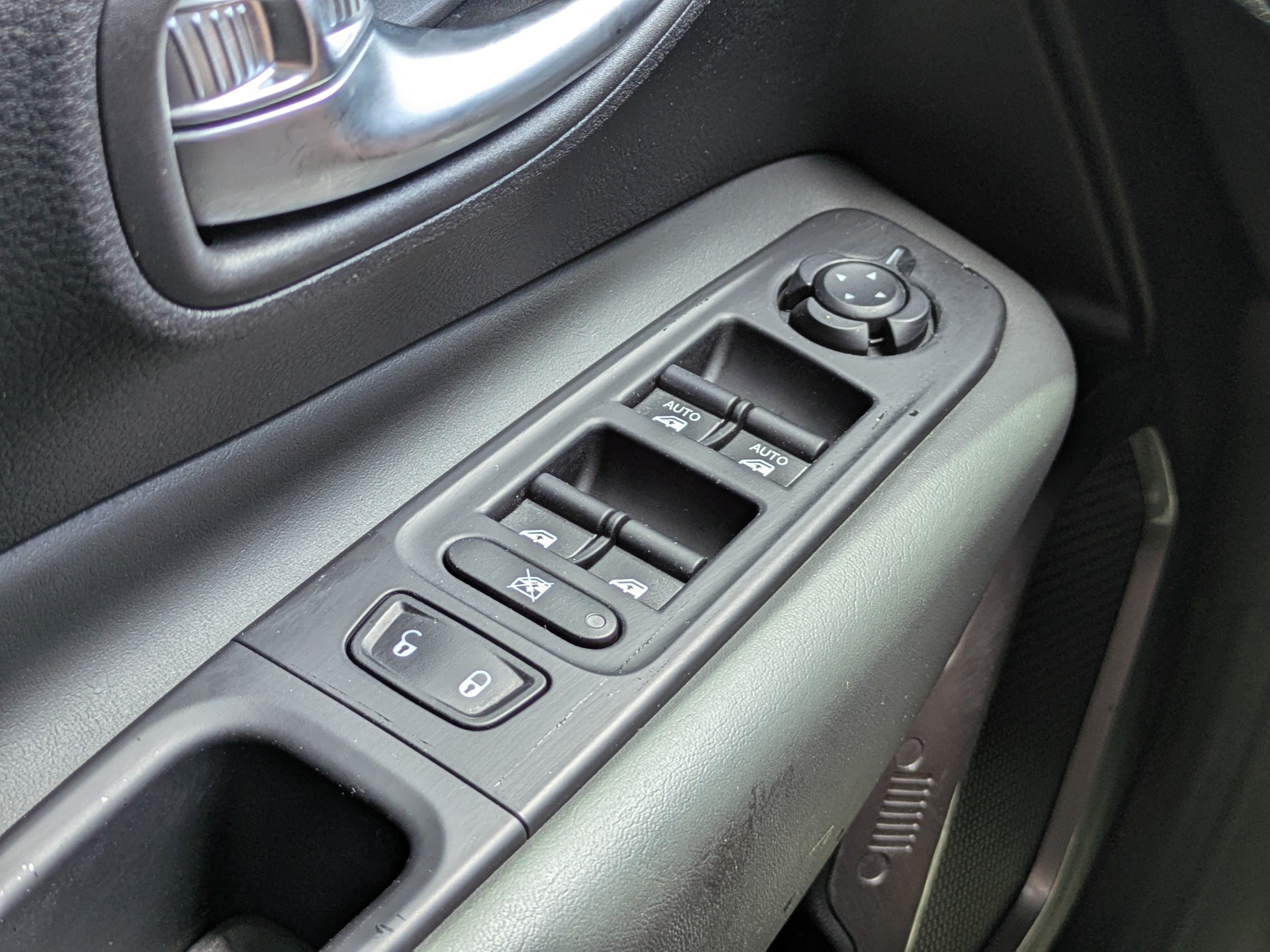 Used 2022 Jeep Renegade Latitude AWD/4WD image 24