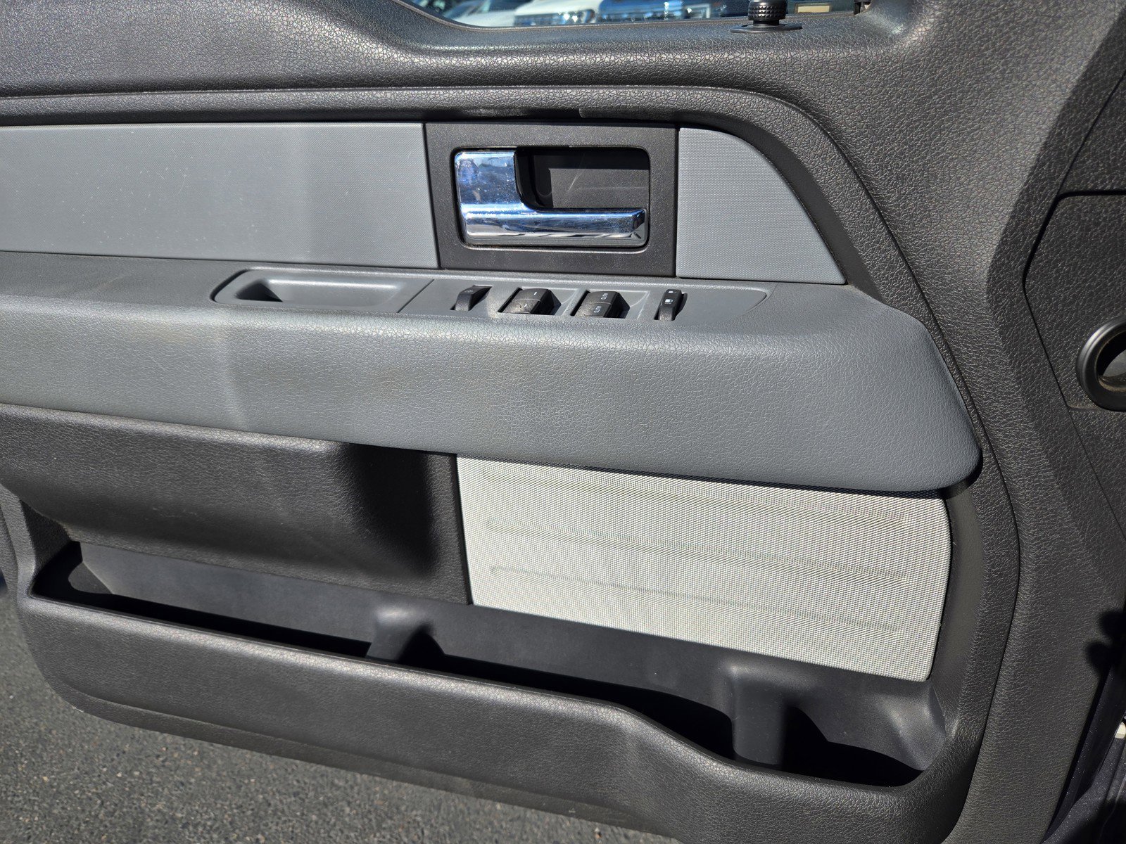 Used 2013 Ford F150 XLT w/ Luxury Equipment Group image 17