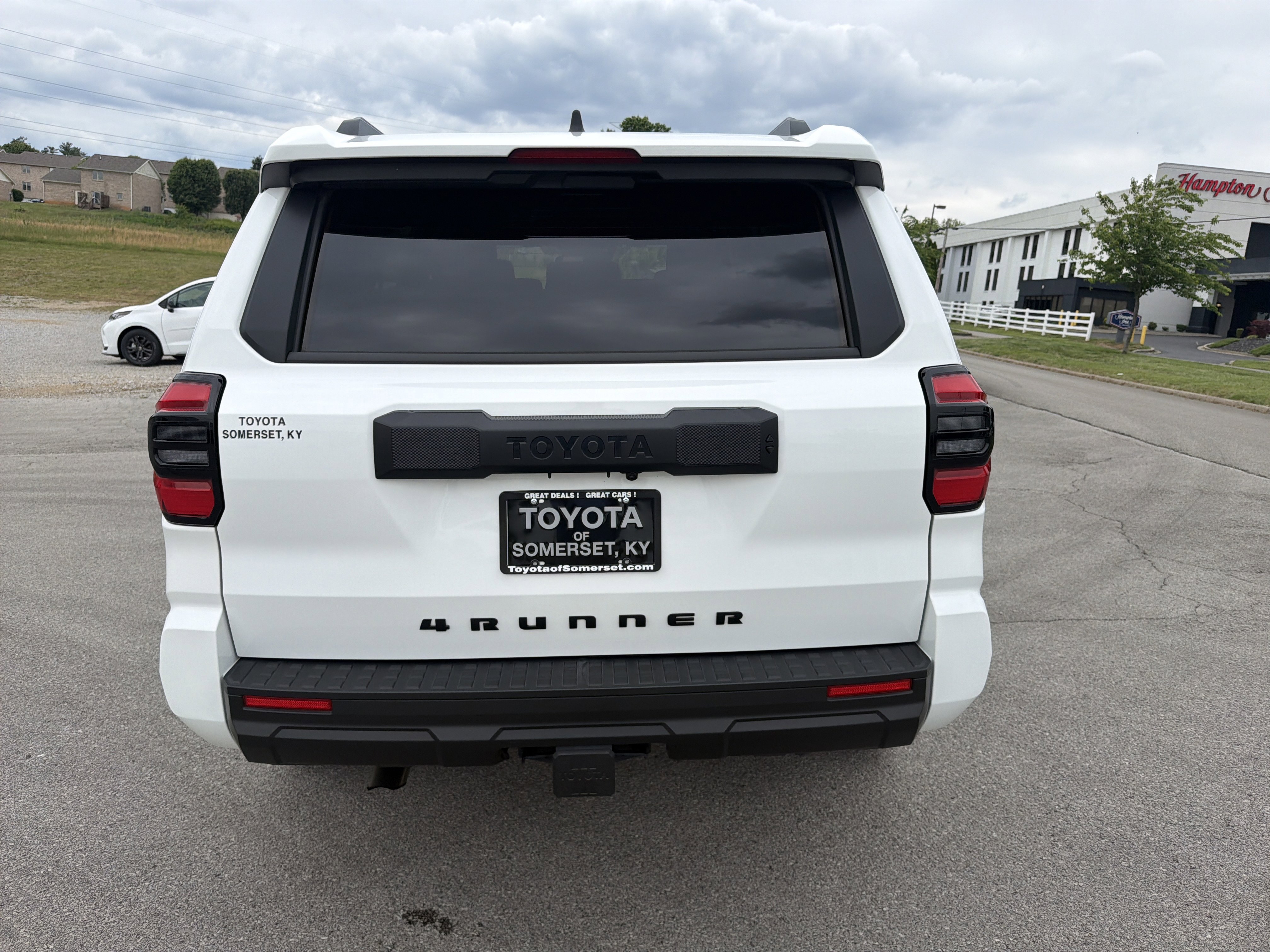 Certified 2025 Toyota 4Runner SR5 AWD/4WD image 6