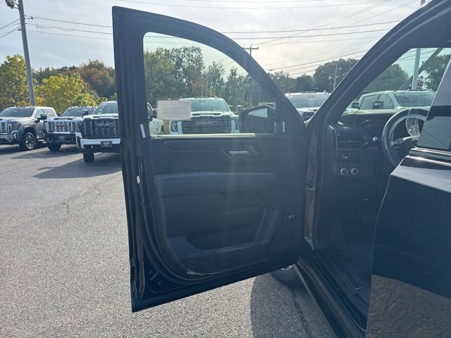 New 2026 GMC Yukon AT4 w/ AT4 Premium Package image 18