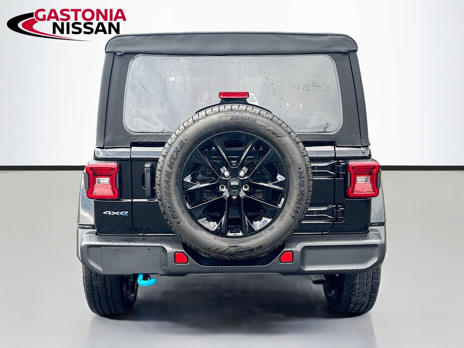 Used 2024 Jeep Wrangler Unlimited Sahara AWD/4WD image 7