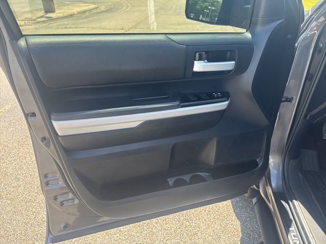 Used 2018 Toyota Tundra SR5 w/ SR5 Upgrade Package image 16