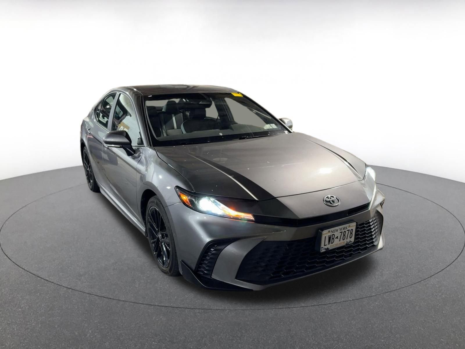 Used 2025 Toyota Camry SE