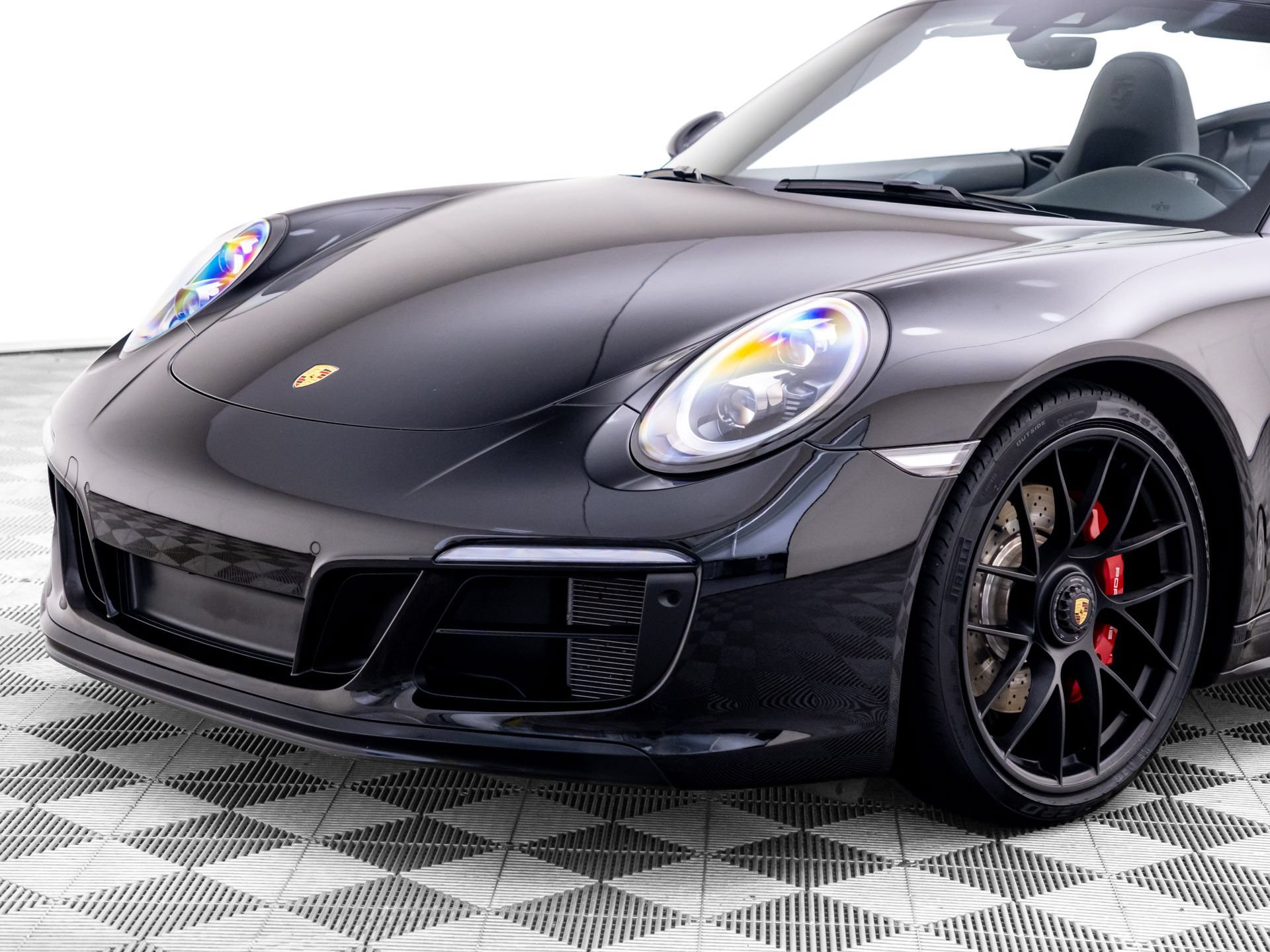 Certified 2019 Porsche 911 Carrera 4 GTS AWD/4WD image 36