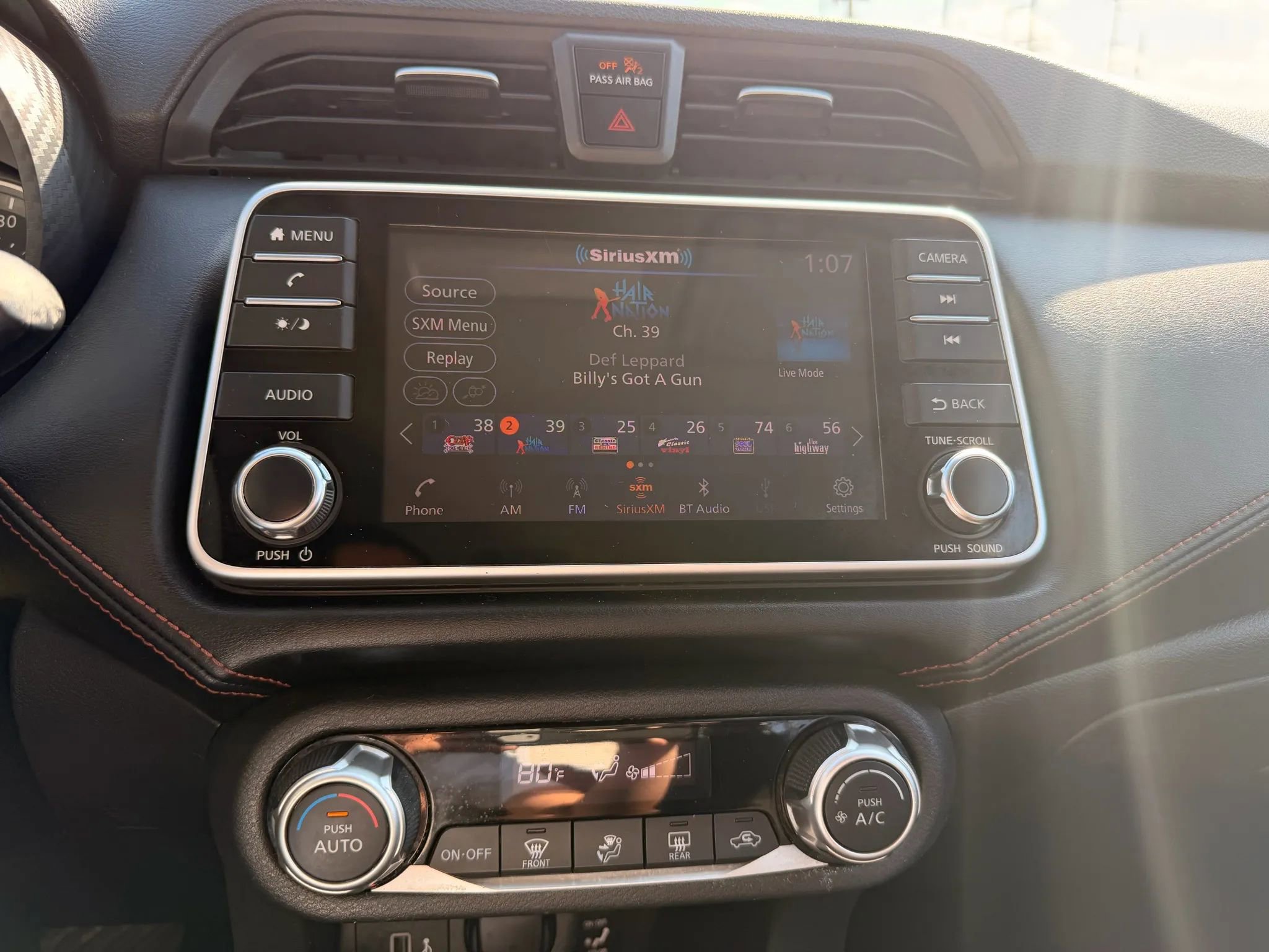 Used 2020 Nissan Versa SR w/ Lighting Package image 38