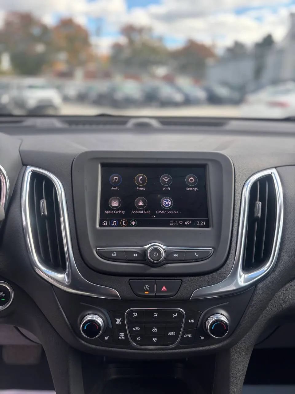 Used 2022 Chevrolet Equinox LT w/ Driver Convenience Package FWD image 18