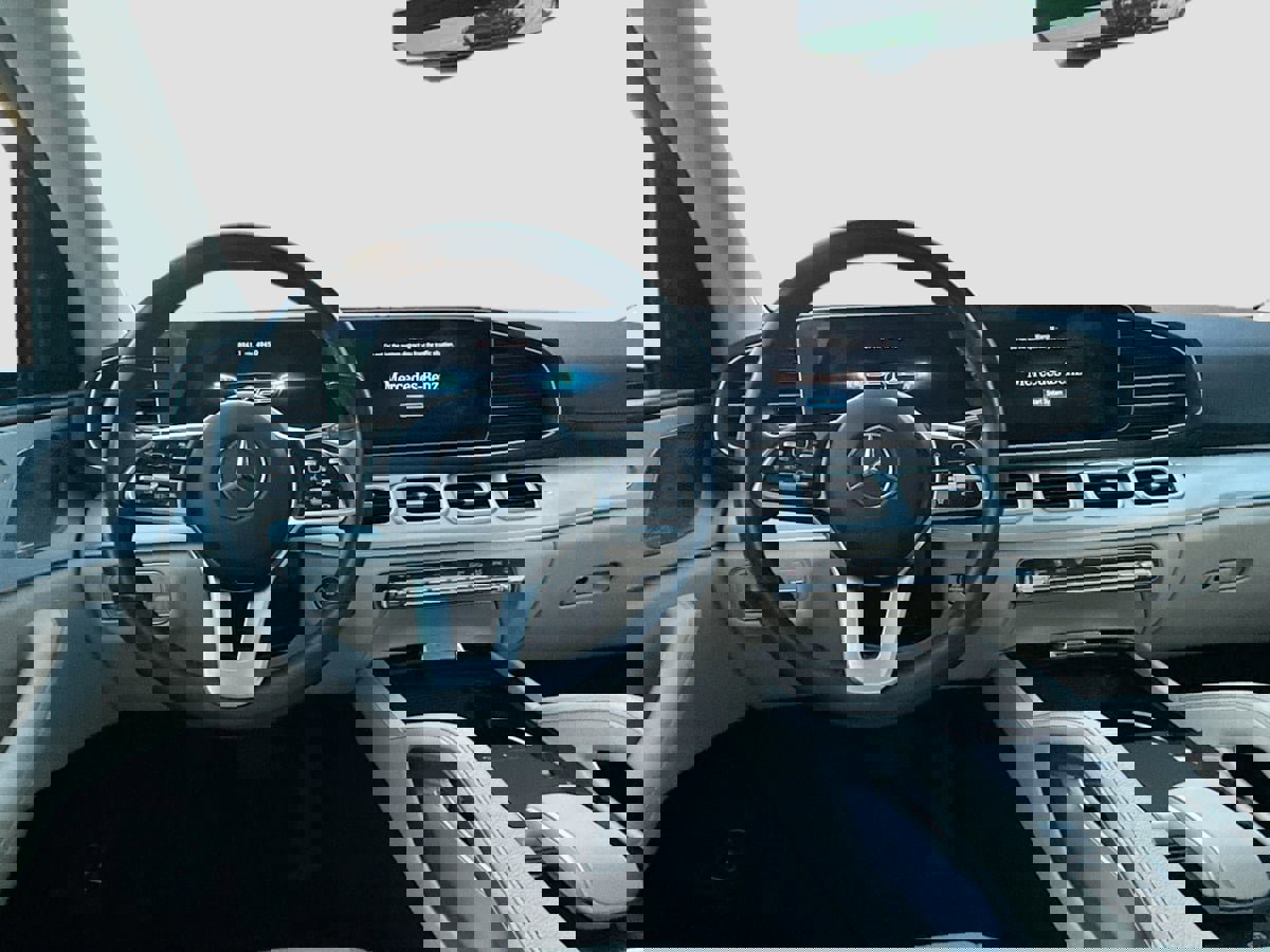 Used 2023 Mercedes-Benz GLS 450 4MATIC image 11