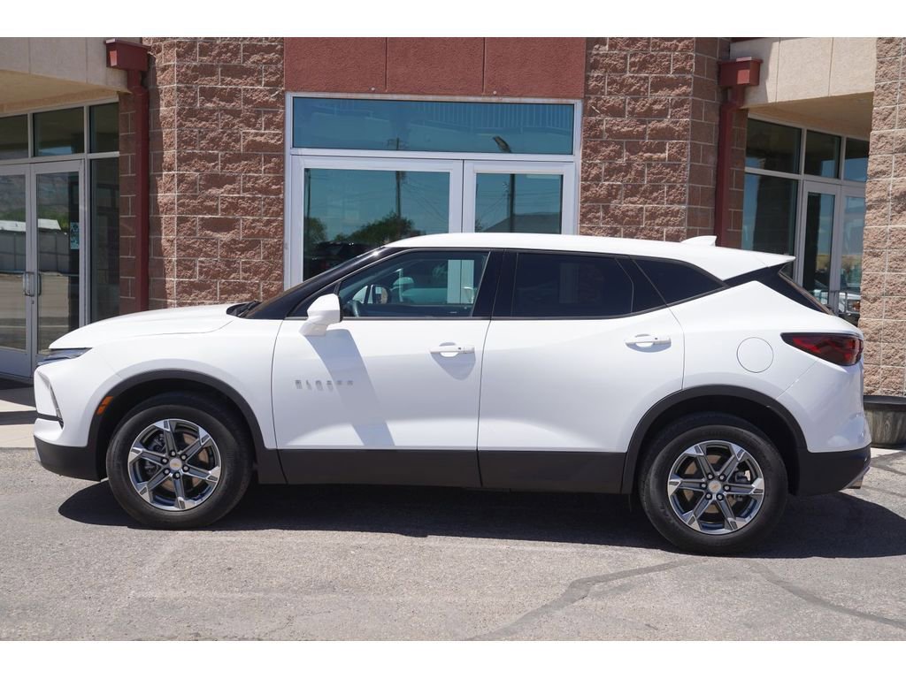 Used 2025 Chevrolet Blazer LT AWD/4WD image 5
