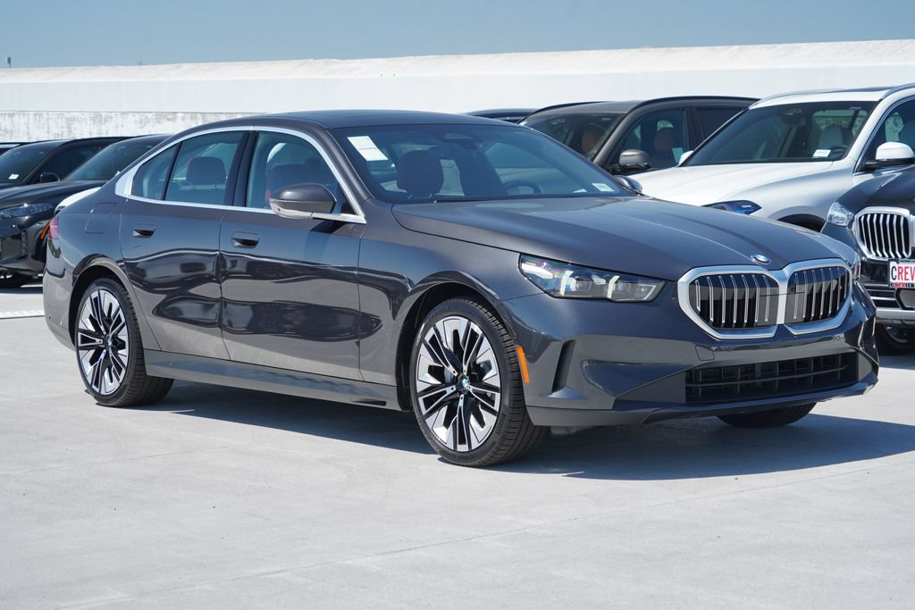 New 2027 BMW 530i w/ Premium Package RWD image 3