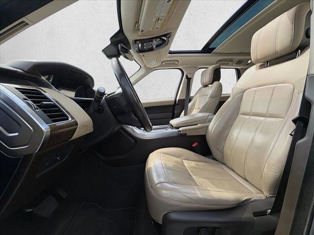 Used 2018 Land Rover Range Rover Sport HSE image 10