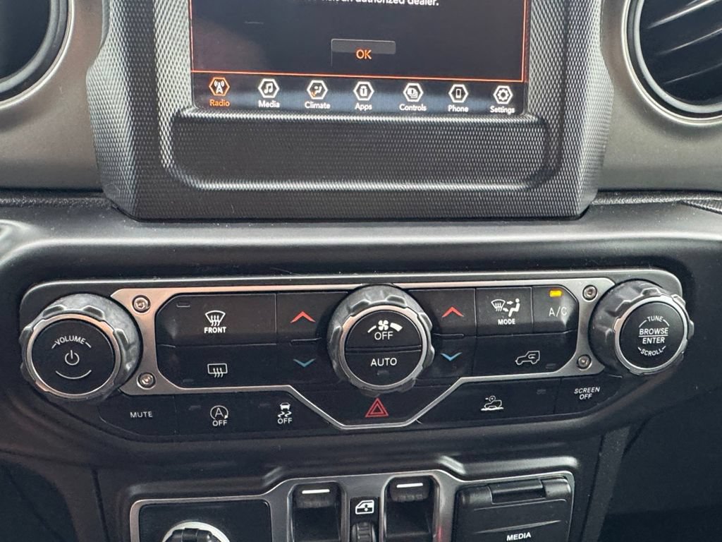 Used 2022 Jeep Wrangler Unlimited Sport AWD/4WD image 19