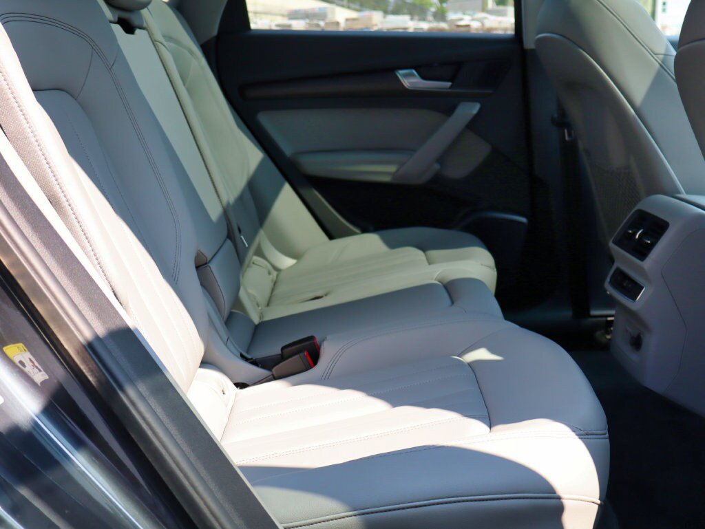 Used 2021 Audi Q5 2.0T Premium Plus w/ Premium Plus Package AWD/4WD image 43