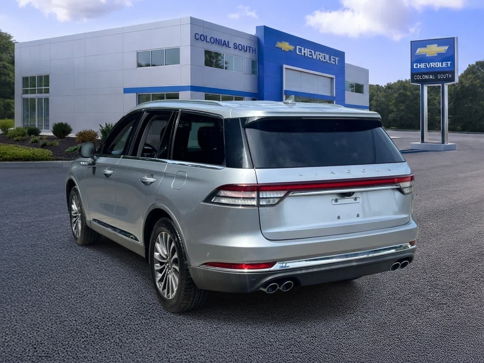 Used 2020 Lincoln Aviator Reserve AWD/4WD image 4