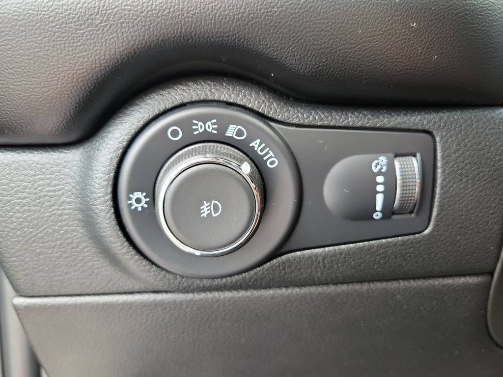 Used 2023 Dodge Durango R/T RWD image 18