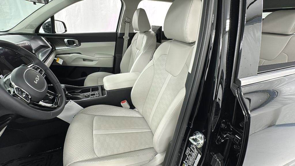 New 2025 Kia Sorento S image 10