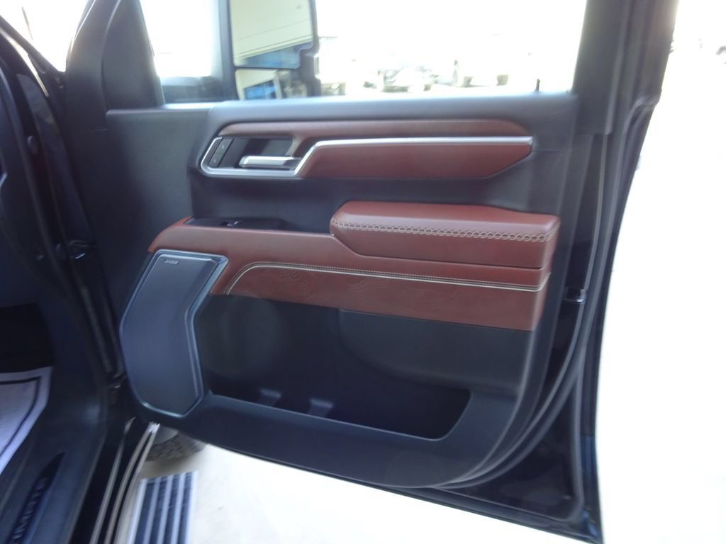 Certified 2025 GMC Sierra 2500 Denali Ultimate AWD/4WD image 33
